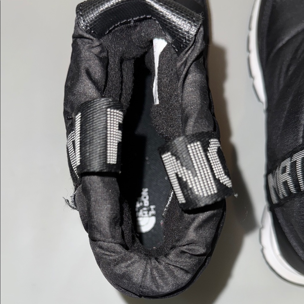 Like New, Kids Thermoball Pull-on Waterproof Black Quilted Padded Comfort Boots - Picture 10 of 11
